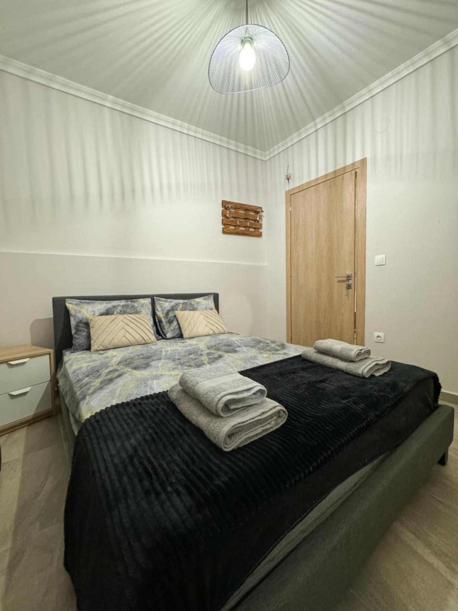Billy Apartment